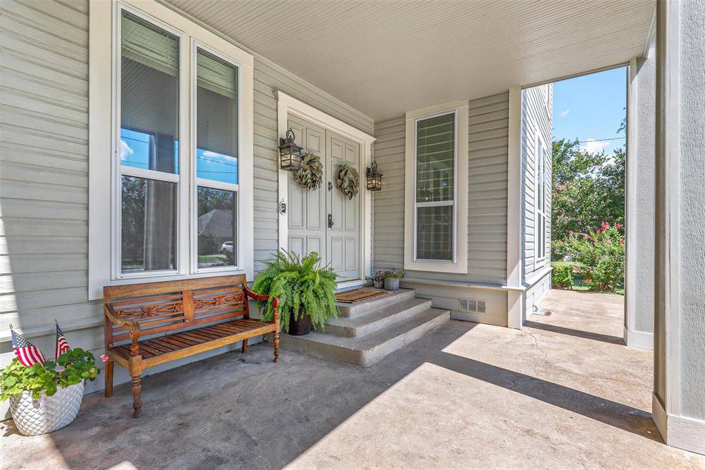 115 N 1 st Street, Midlothian, TX 76065