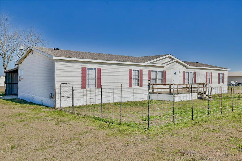 4040 Dillard Court, Joshua, TX 76058