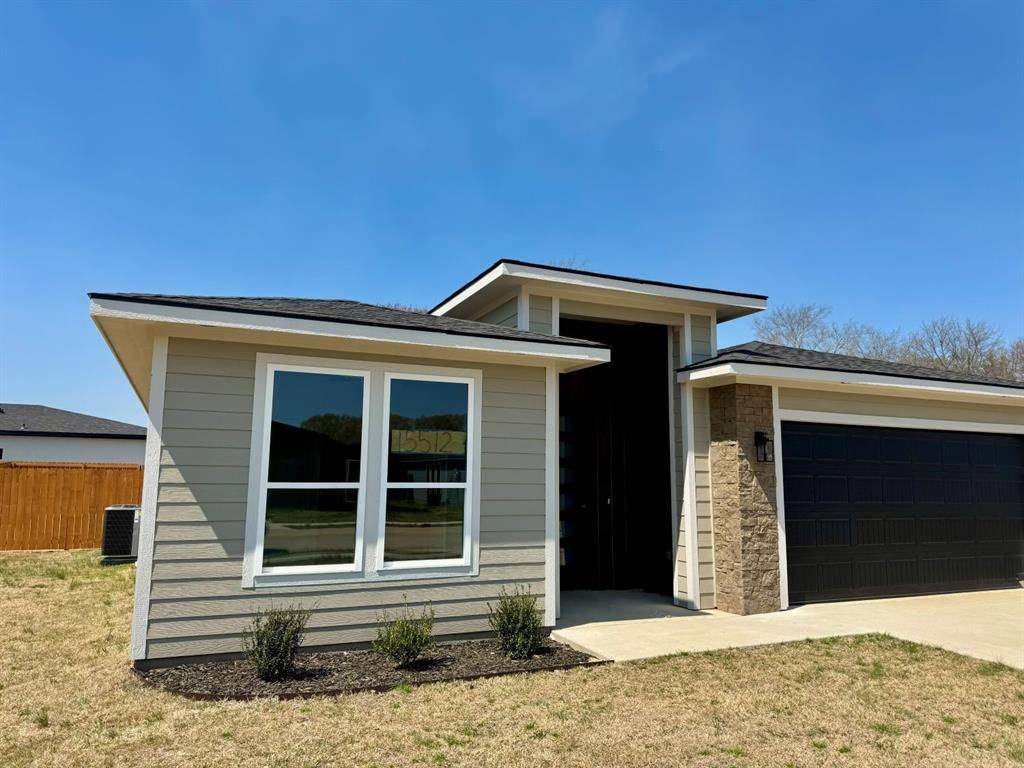 15512 Greenhouse Way, Lindale, TX 75771