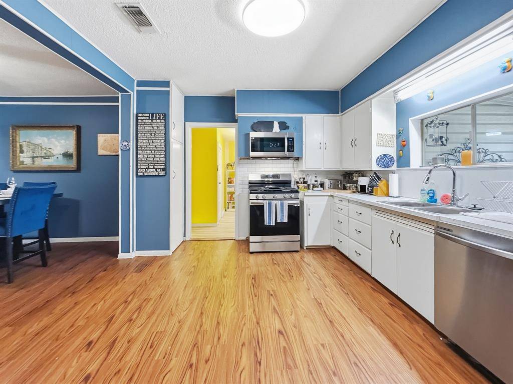 112 E Hoard Street, Hamilton, TX 76531