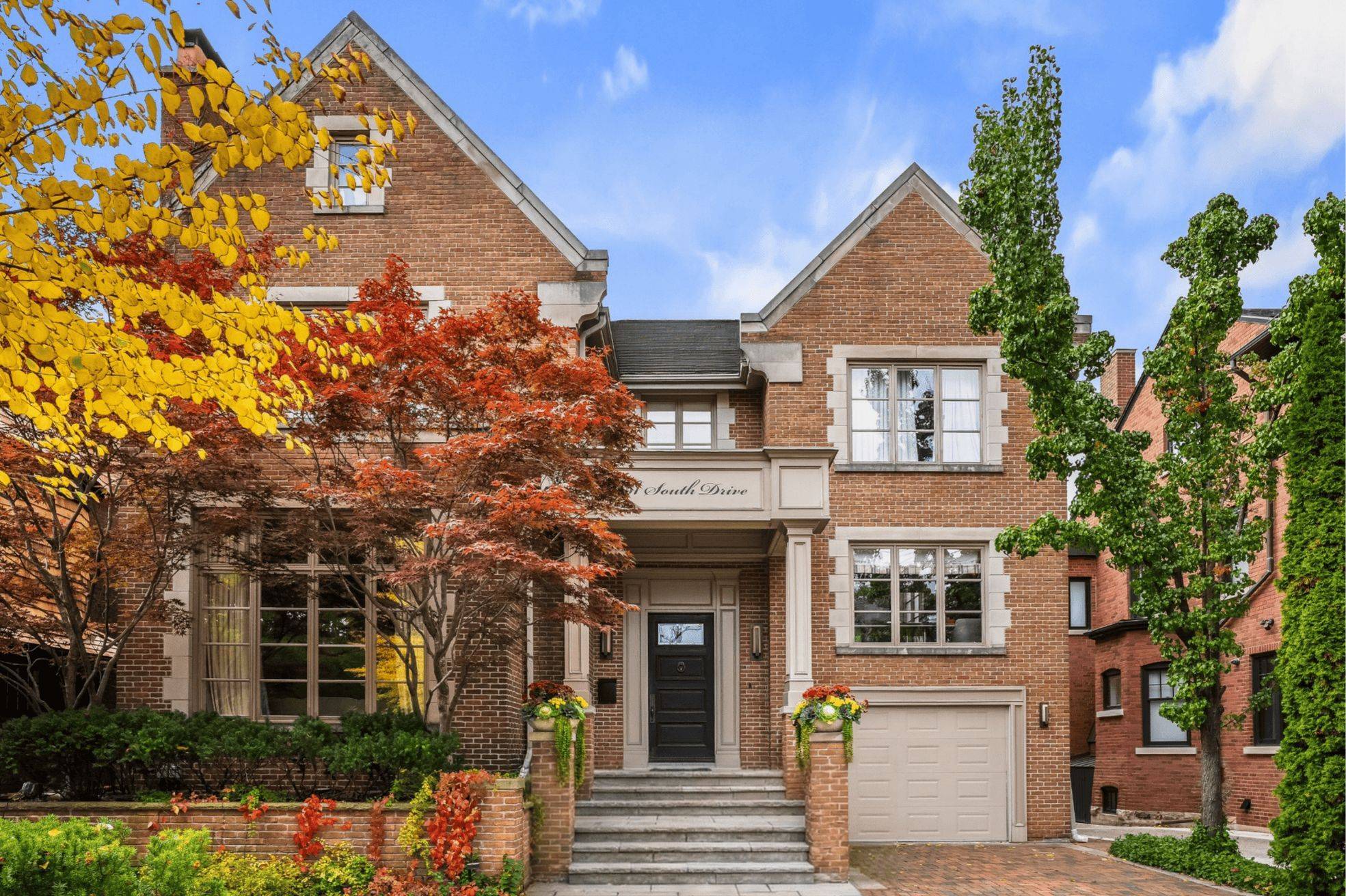 31 South DR, Toronto C09, ON M4W 1R2