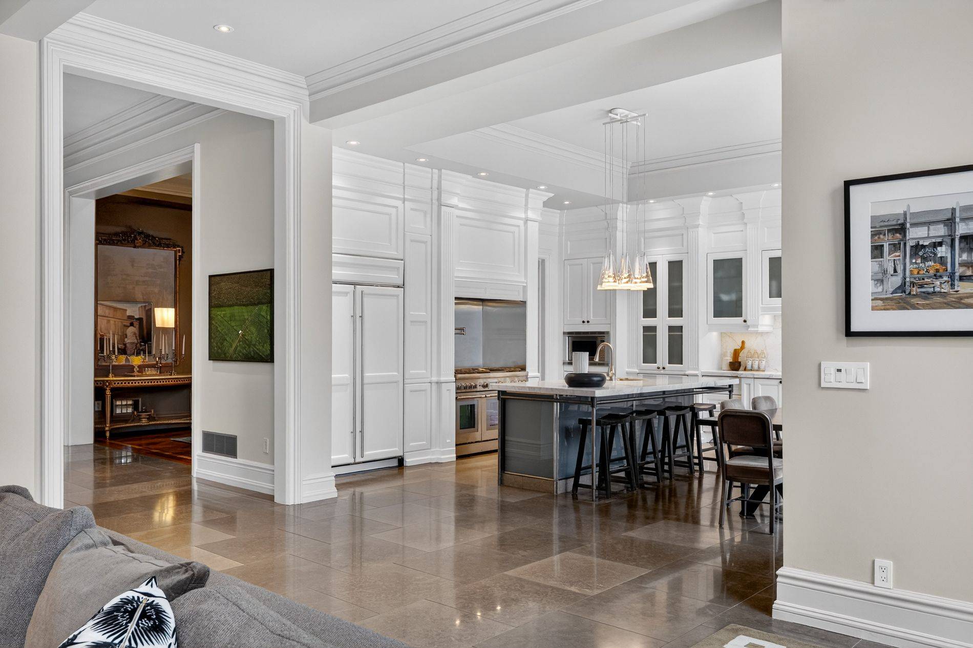 31 South DR, Toronto C09, ON M4W 1R2