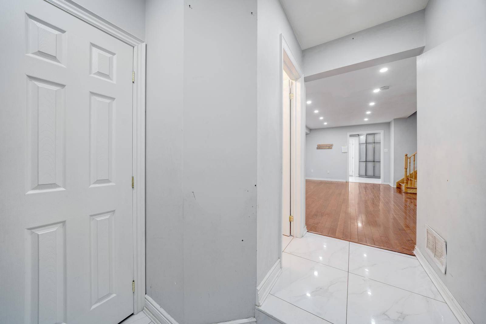 84 Andriana CRES, Markham, ON L6B 0C8