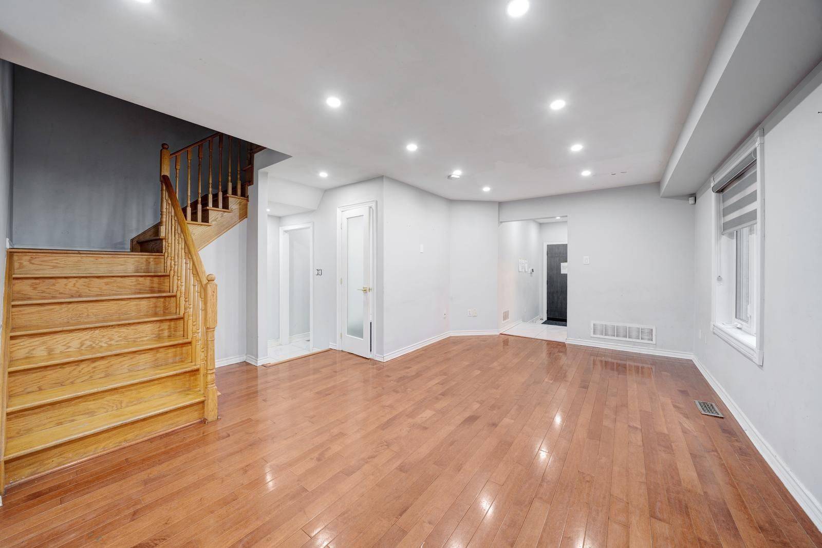 84 Andriana CRES, Markham, ON L6B 0C8