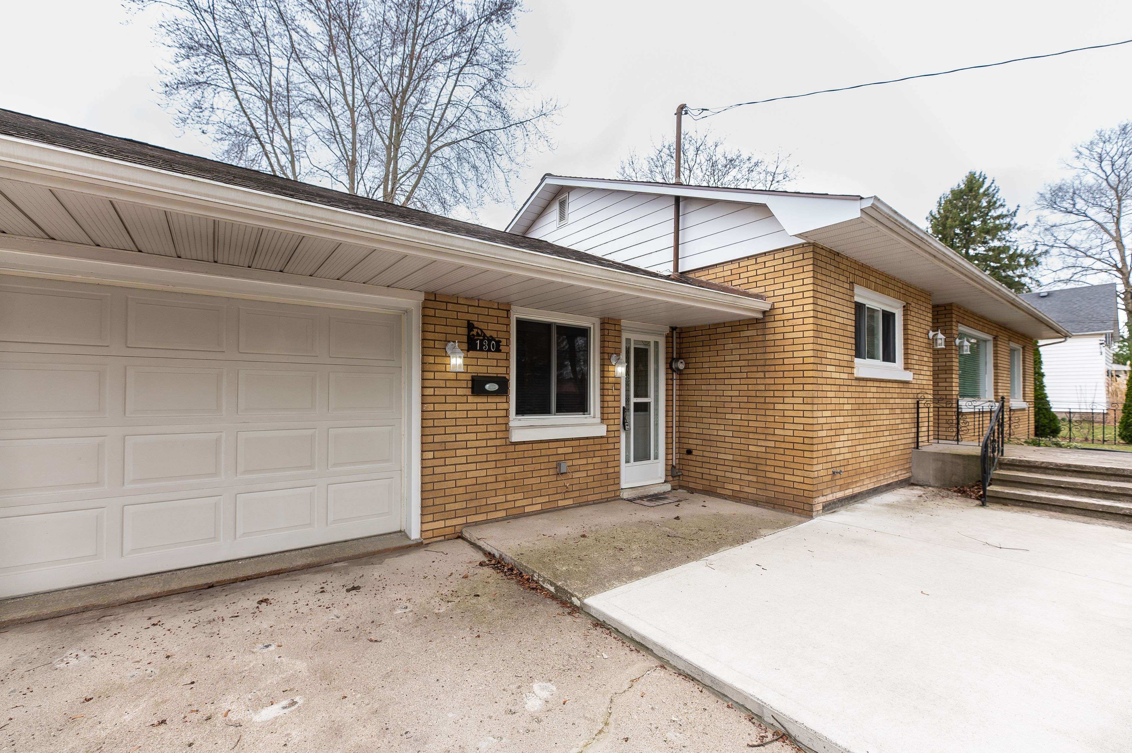 130 Furnival RD, West Elgin, ON N0L 2C0
