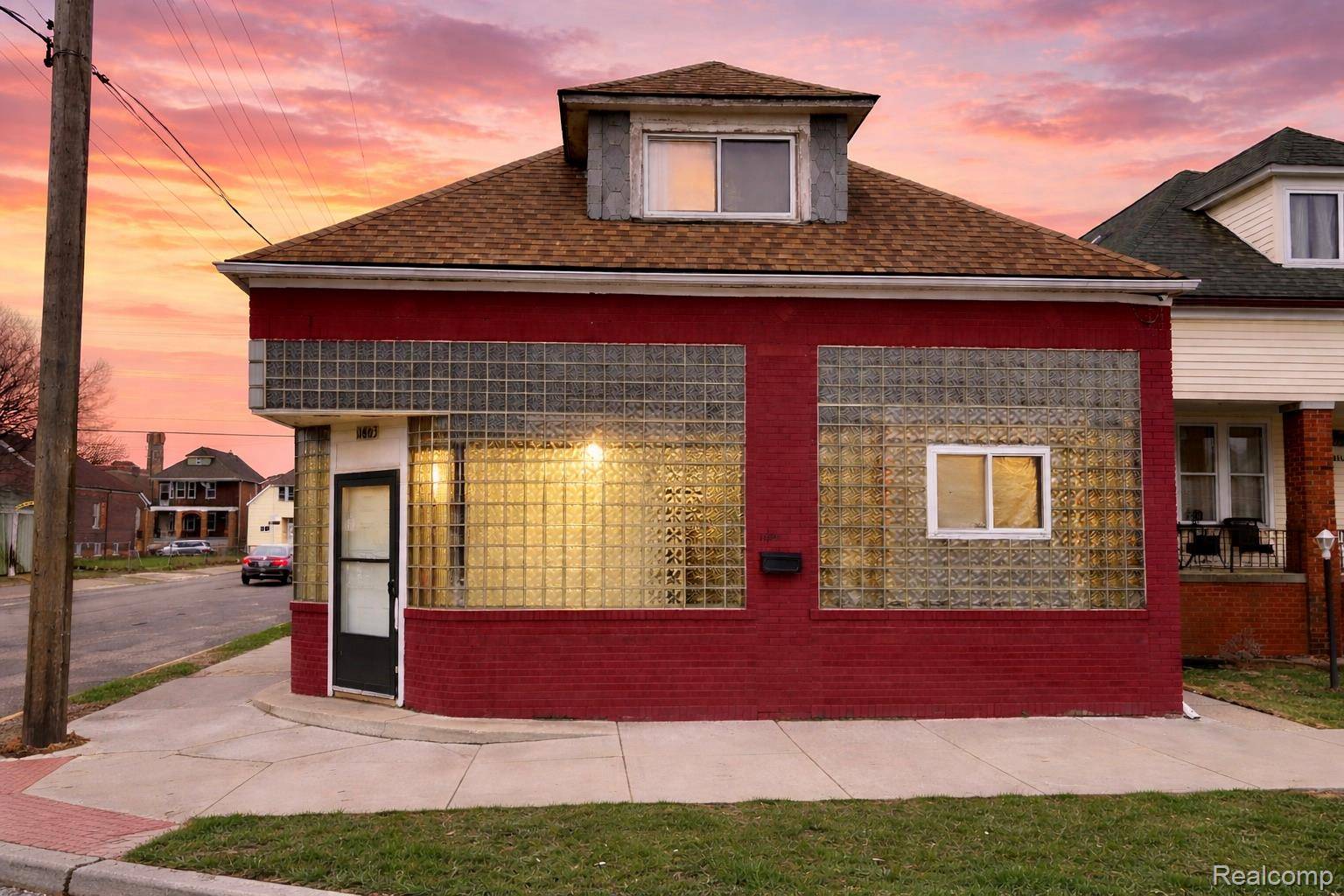 11603 Klinger ST, Hamtramck, MI 48212