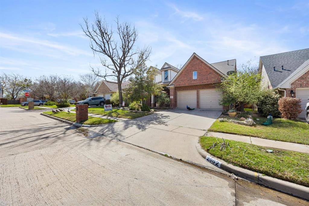 2002 Brianna Lane, Arlington, TX 76001