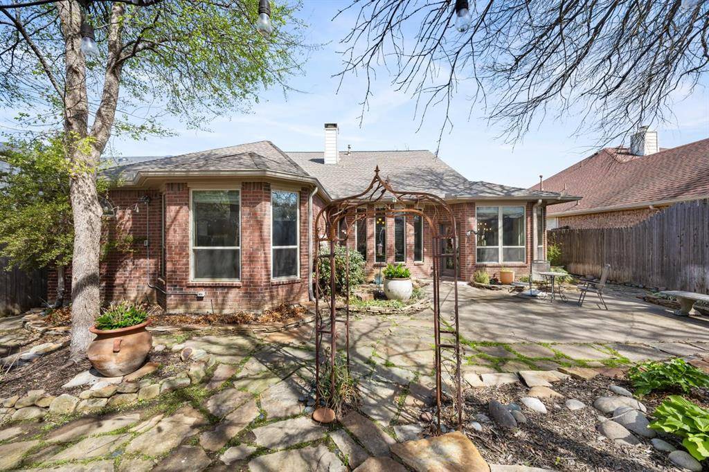 2002 Brianna Lane, Arlington, TX 76001