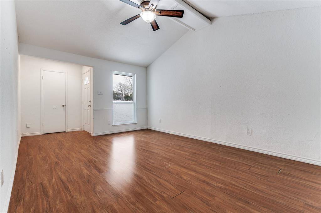 1402 S Carrier Parkway #110, Grand Prairie, TX 75051