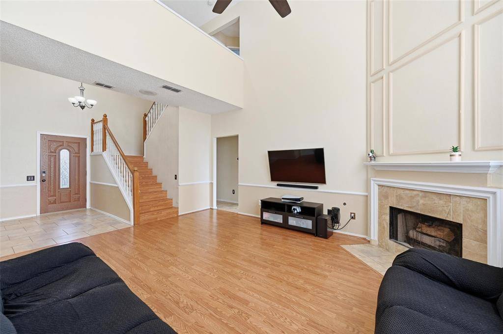 7000 Cadillac Boulevard, Arlington, TX 76016