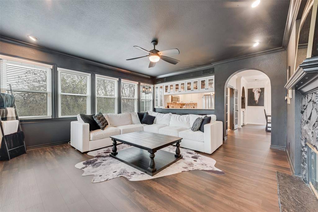 3411 W 6th Street, Fort Worth, TX 76107