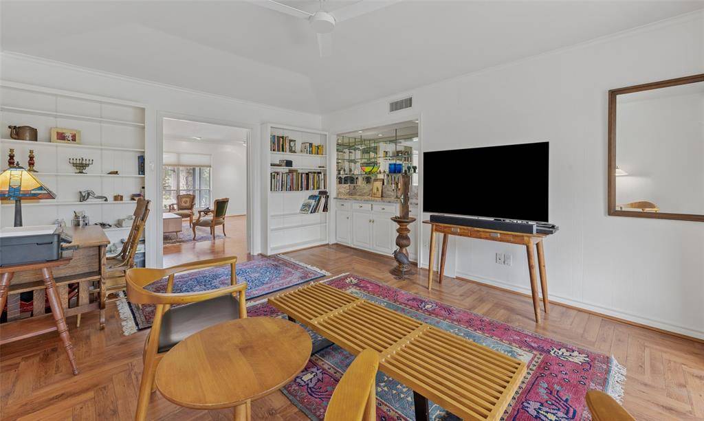 6311 Bandera Avenue #D, Dallas, TX 75225