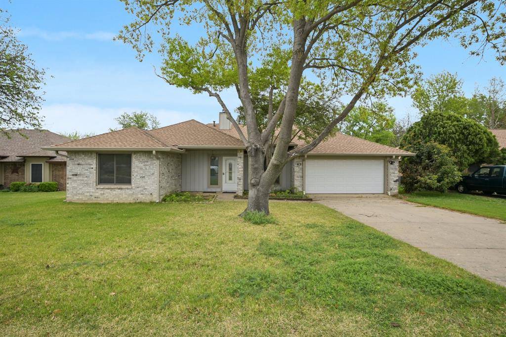 63 Robins Nest Drive, Hickory Creek, TX 75065