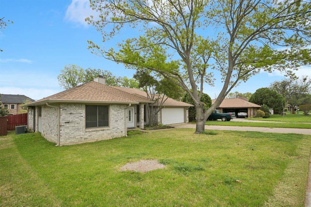 63 Robins Nest Drive, Hickory Creek, TX 75065