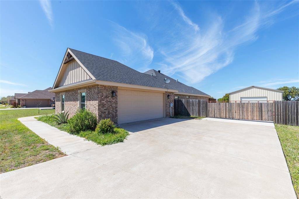 166 Windmill Crossing Road, Ovalo, TX 79541