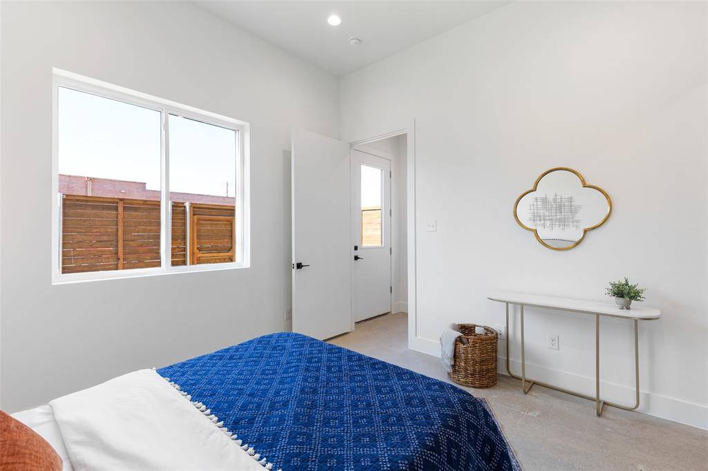 2120 Lovedale Avenue #103, Dallas, TX 75235