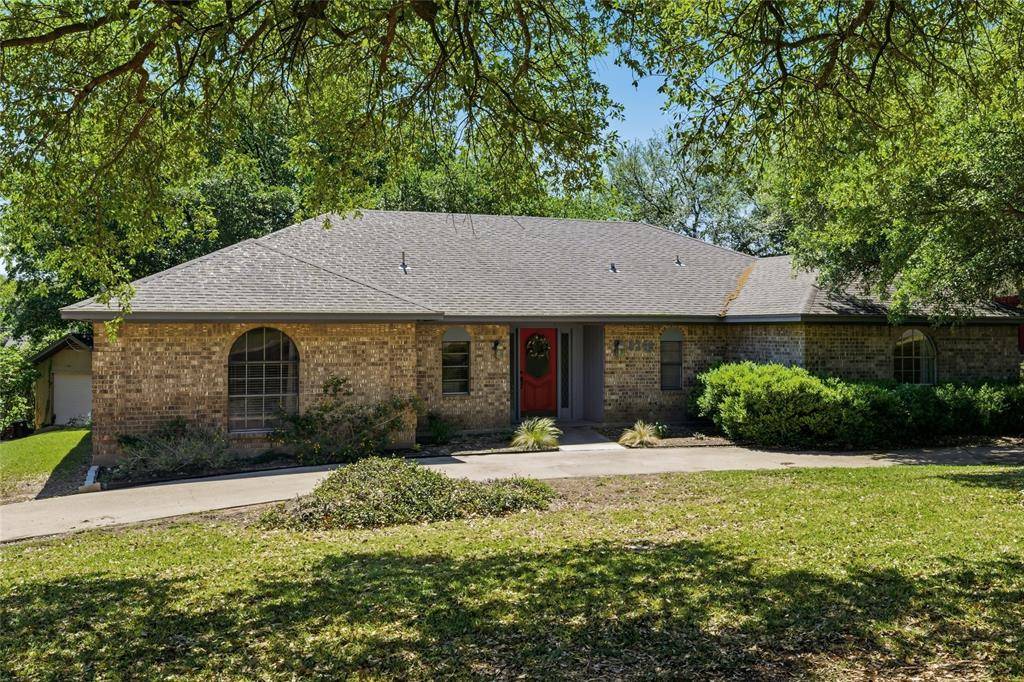 8240 Forest Ridge Drive, Woodway, TX 76712