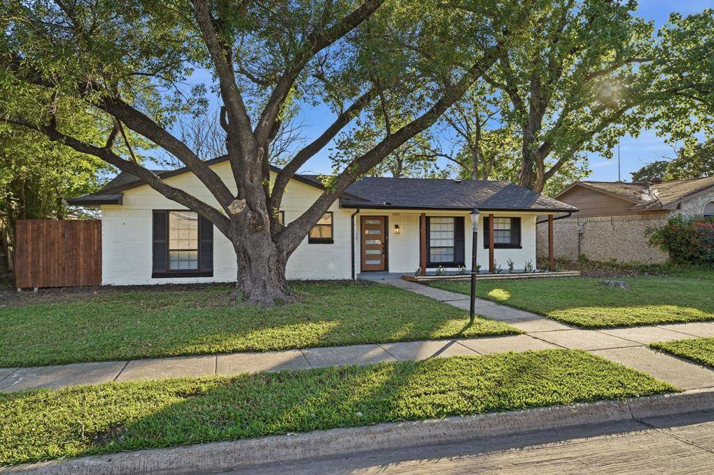 1421 Park East Drive, Garland, TX 75043