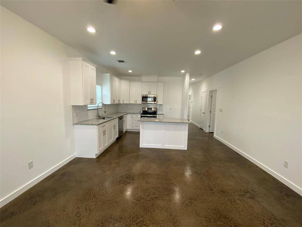 104 E Forest Avenue, Sherman, TX 75090