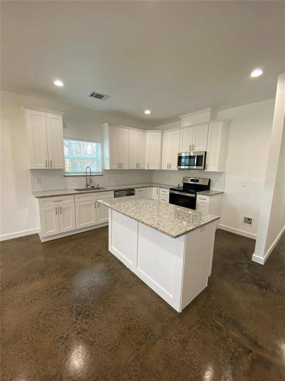 104 E Forest Avenue, Sherman, TX 75090