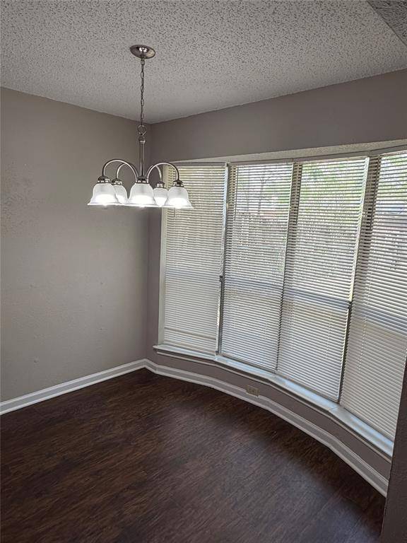 107 Hidalgo Lane, Arlington, TX 76014