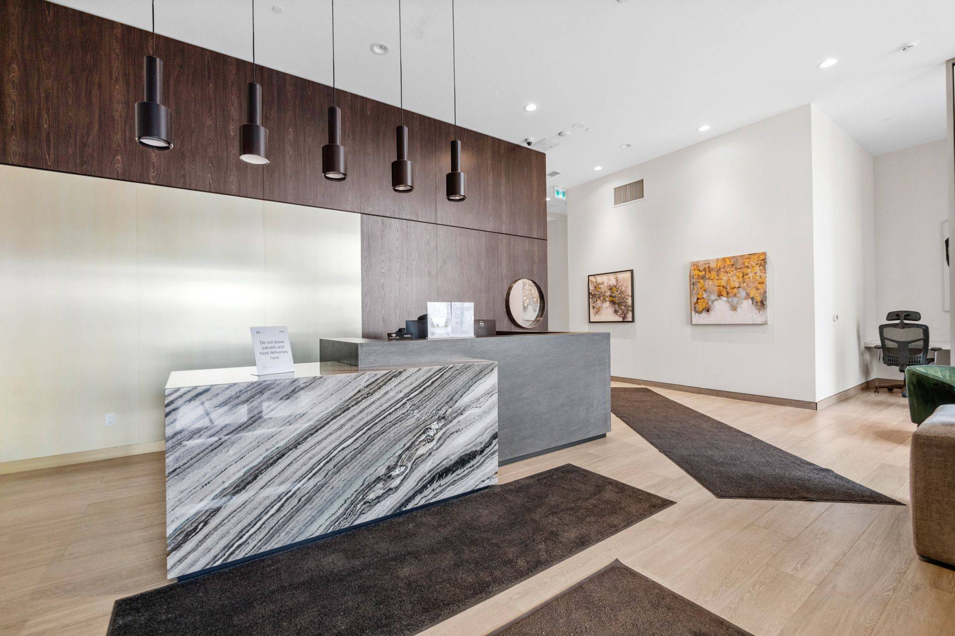 8010 Derry RD W #1605, Milton, ON L9T 9N3