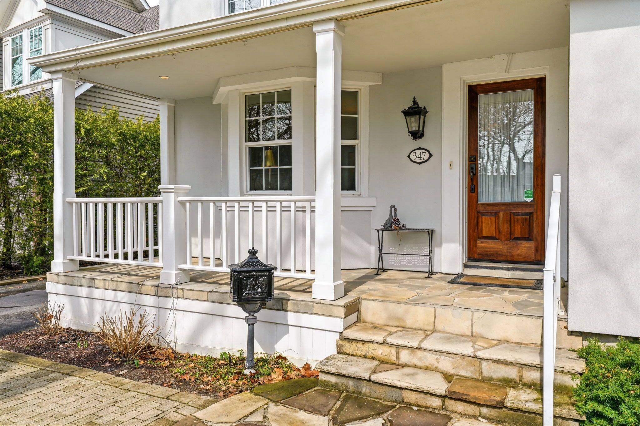 347 Douglas AVE, Oakville, ON L6J 3S7