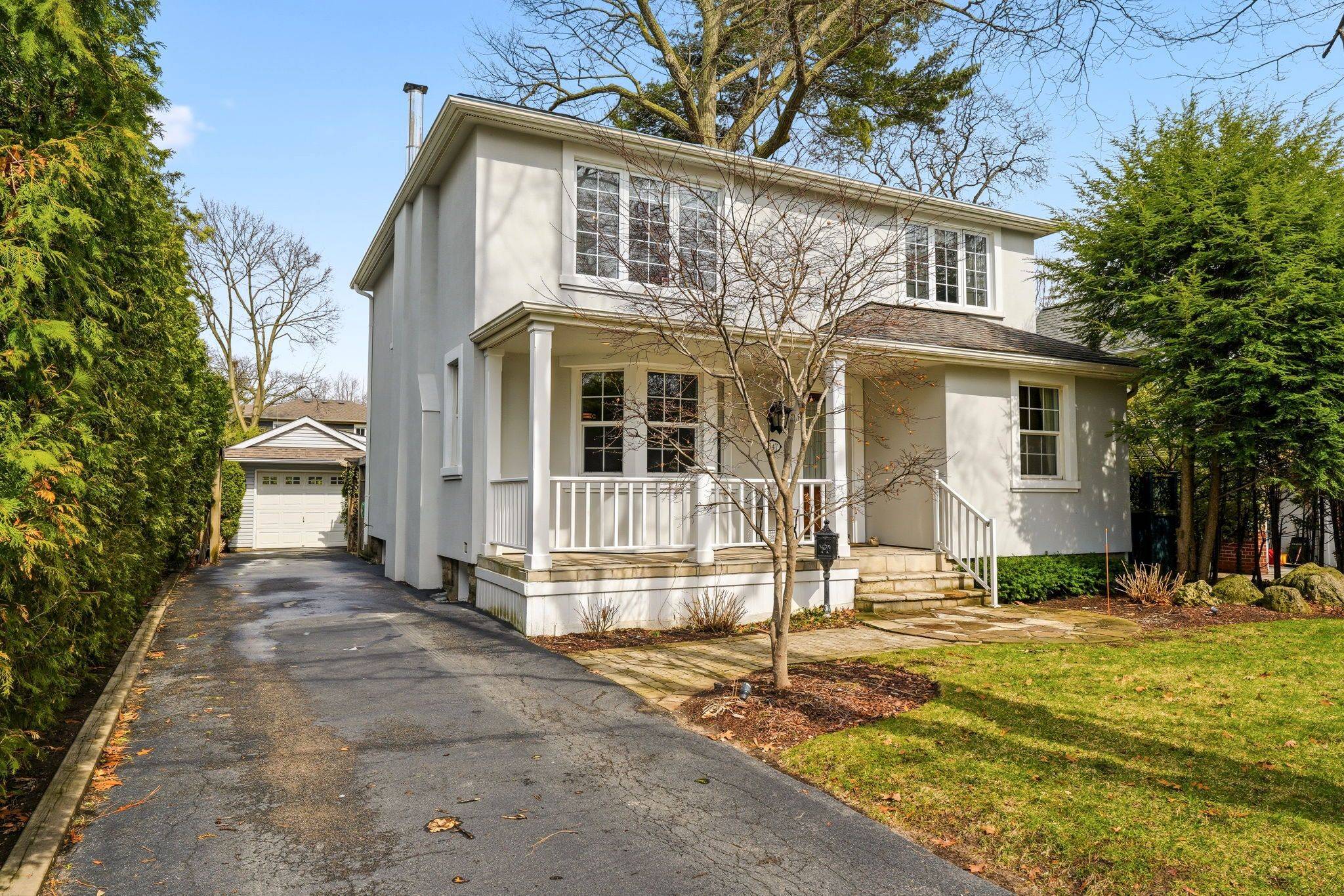 347 Douglas AVE, Oakville, ON L6J 3S7