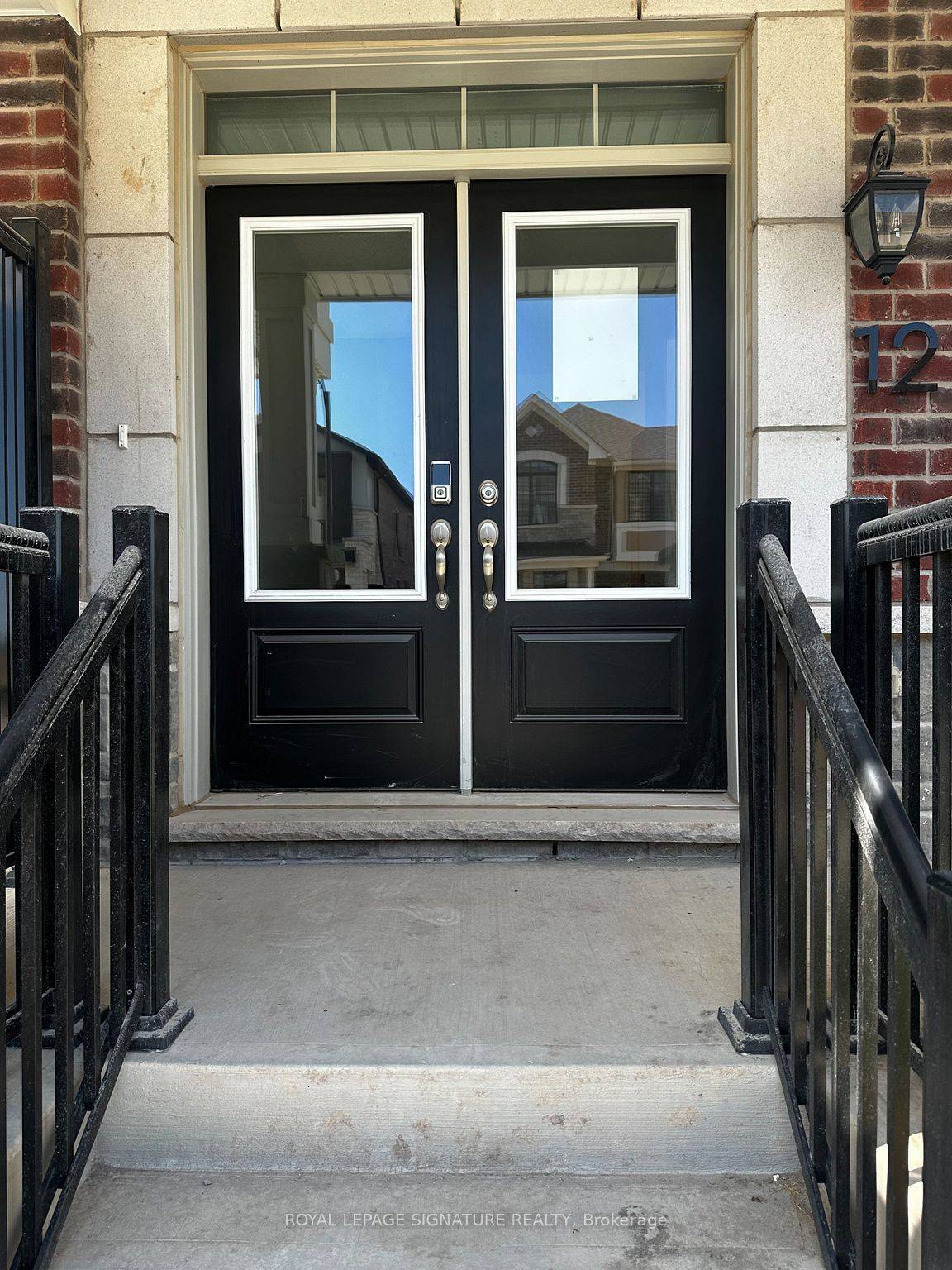 1259 Lily CRES #12, Milton, ON L9E 2C1