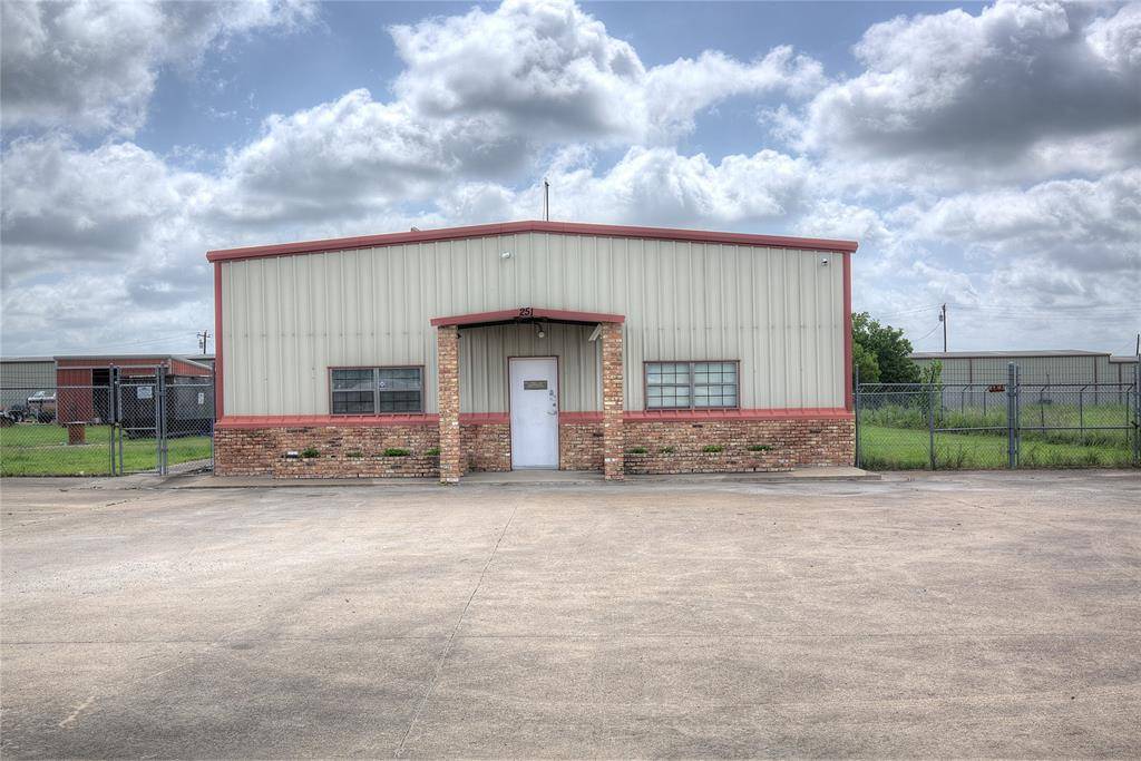 251 Southern Drive, Royse City, TX 75189