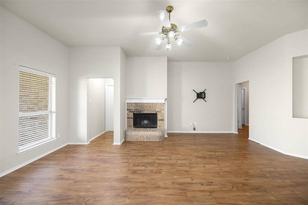 324 Meadow Ridge Drive, Anna, TX 75409