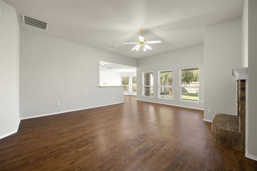 324 Meadow Ridge Drive, Anna, TX 75409