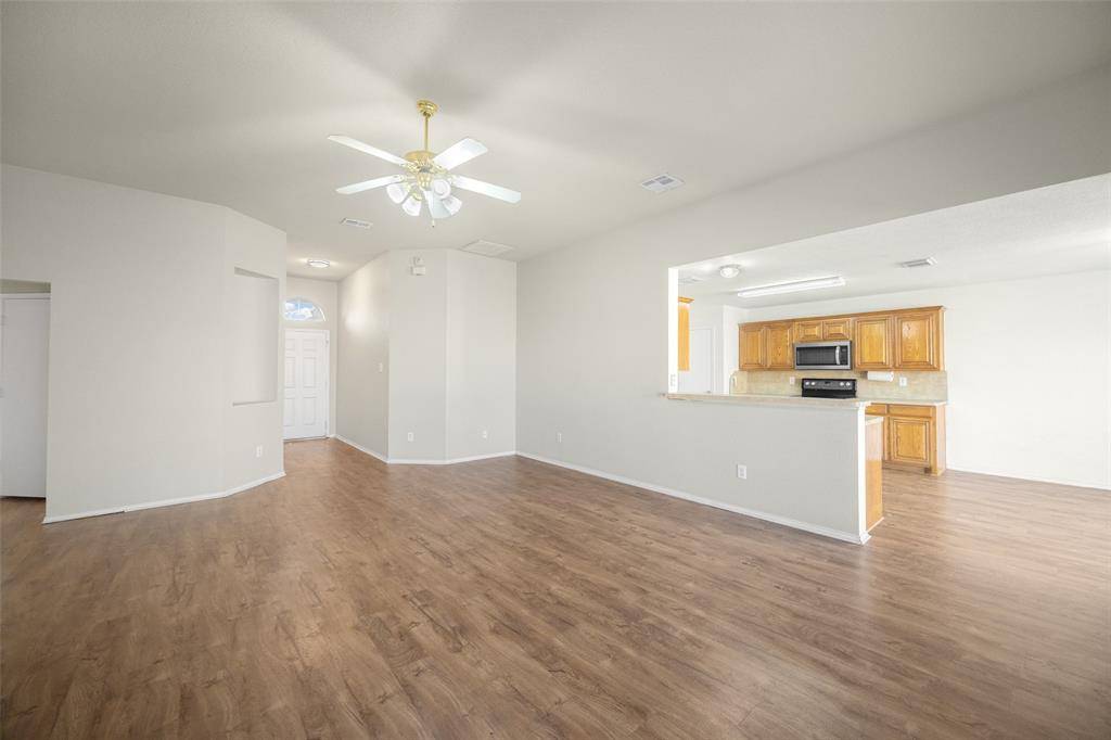 324 Meadow Ridge Drive, Anna, TX 75409