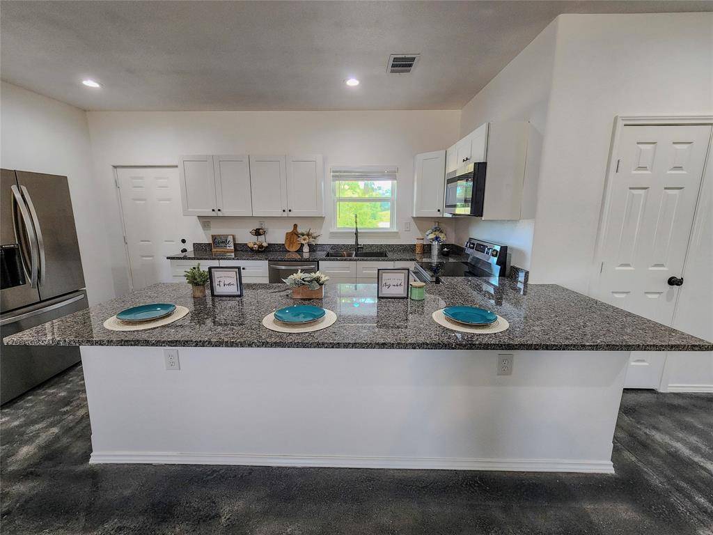 417 Katie Circle, Kennedale, TX 76060