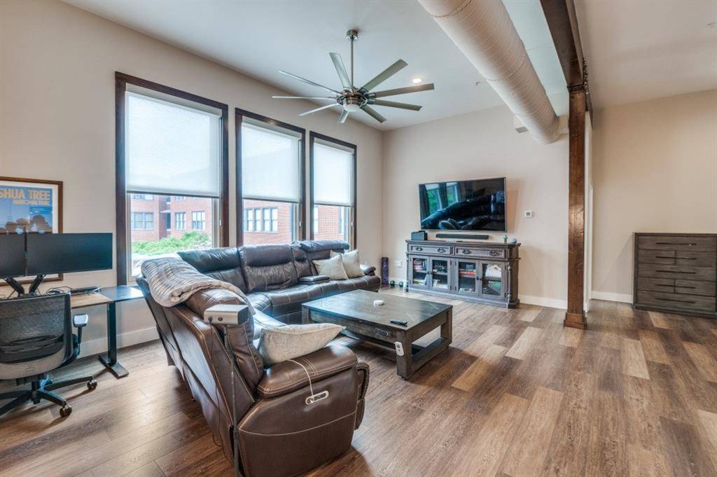 2502 Live Oak Street #235, Dallas, TX 75204