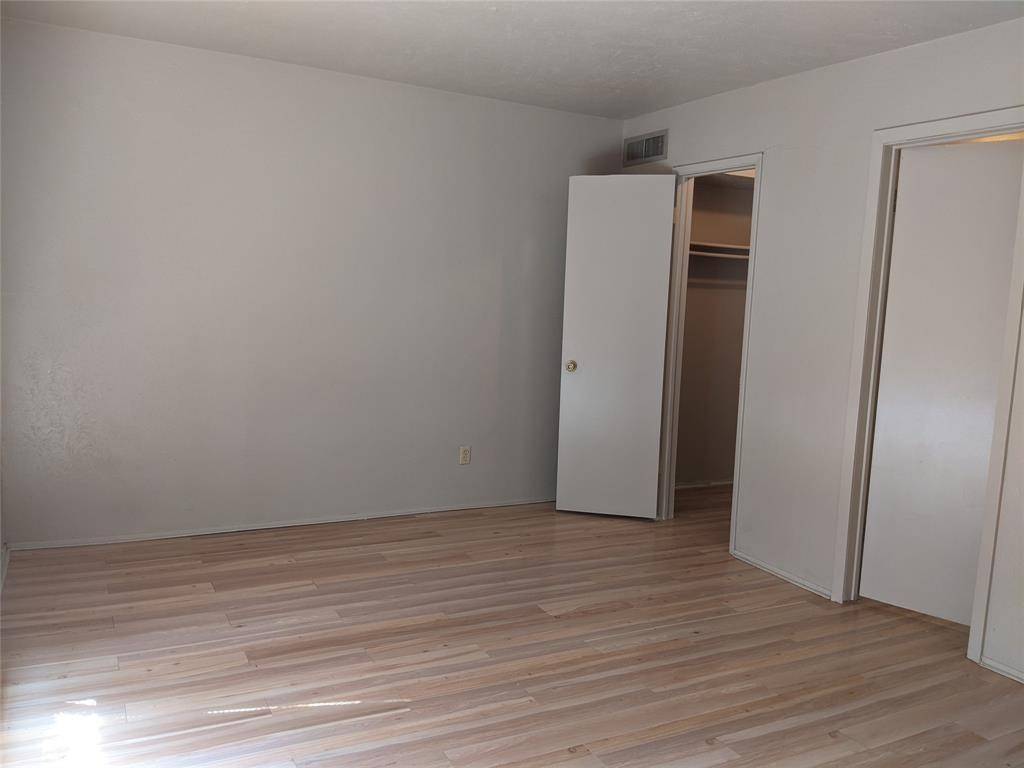 2433 Limestone Drive, Arlington, TX 76014