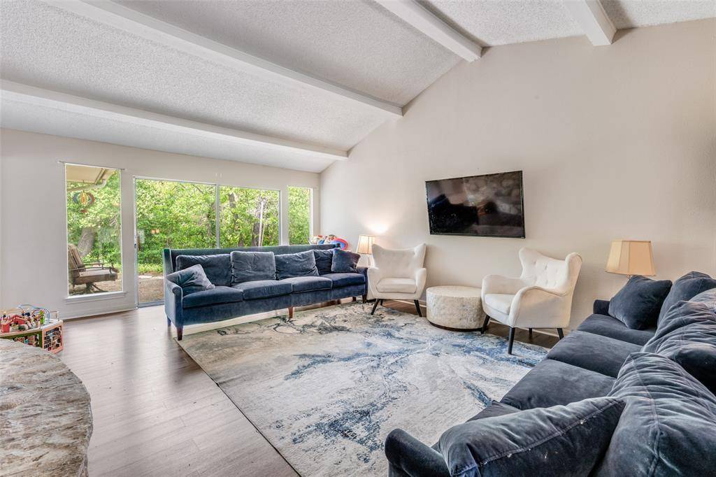 2120 Valleydale Drive, Arlington, TX 76013