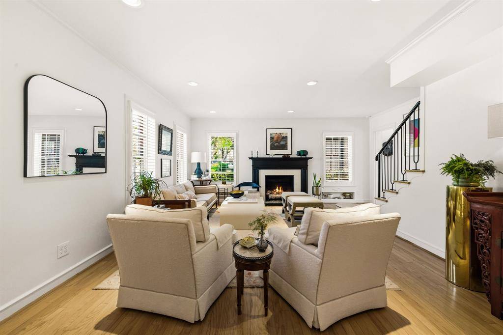 1930 Mayflower Drive, Dallas, TX 75208