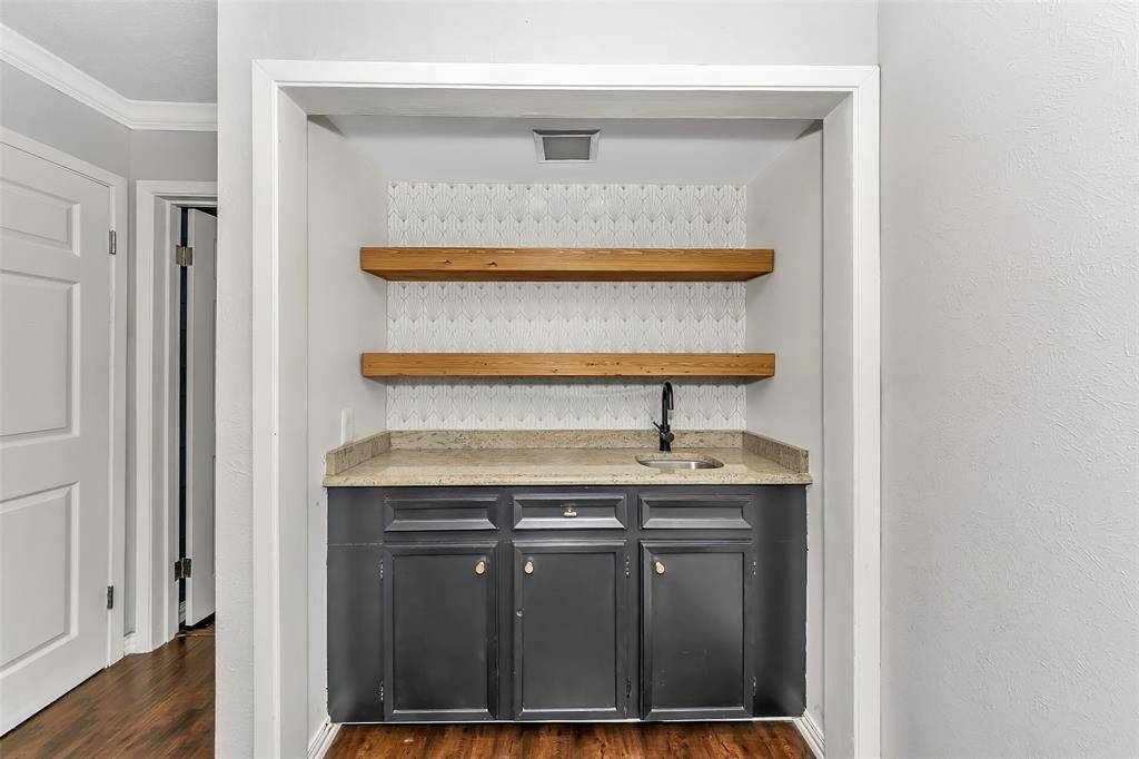 7906 Royal Lane #A, Dallas, TX 75230