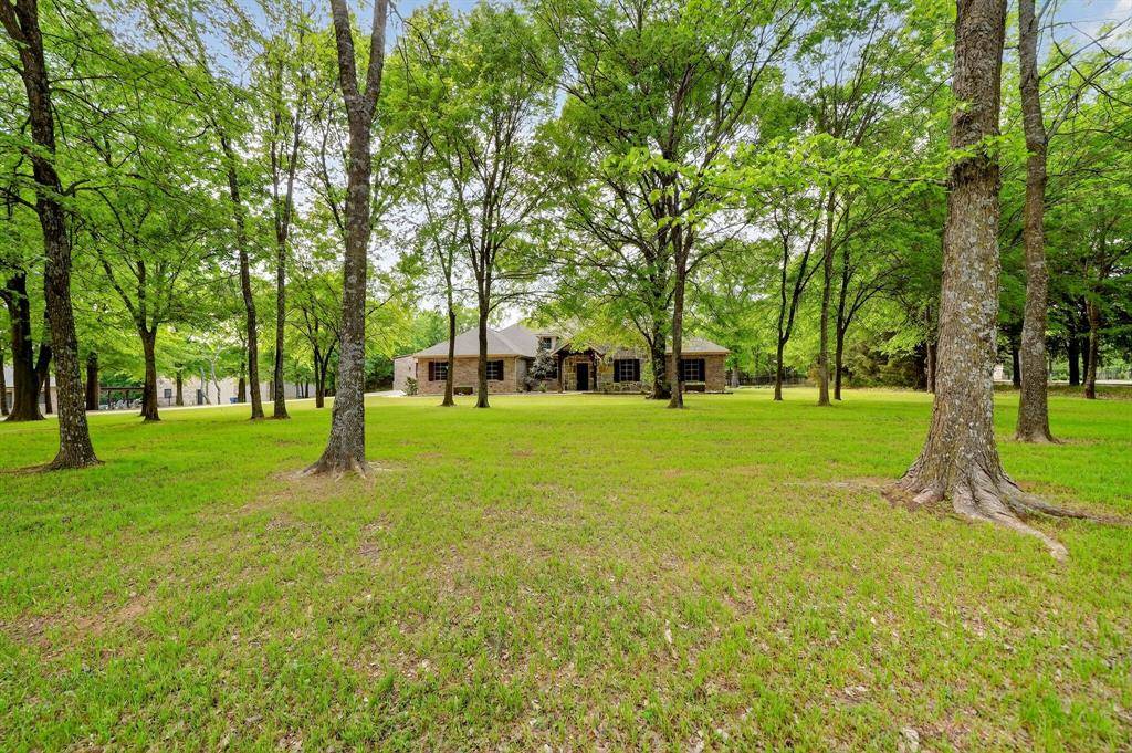 2211 Canyon Lake Road, Wills Point, TX 75169