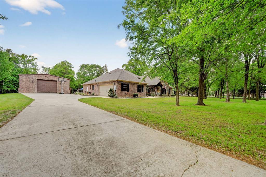 2211 Canyon Lake Road, Wills Point, TX 75169