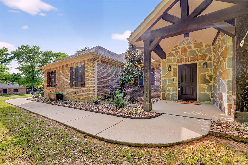 2211 Canyon Lake Road, Wills Point, TX 75169