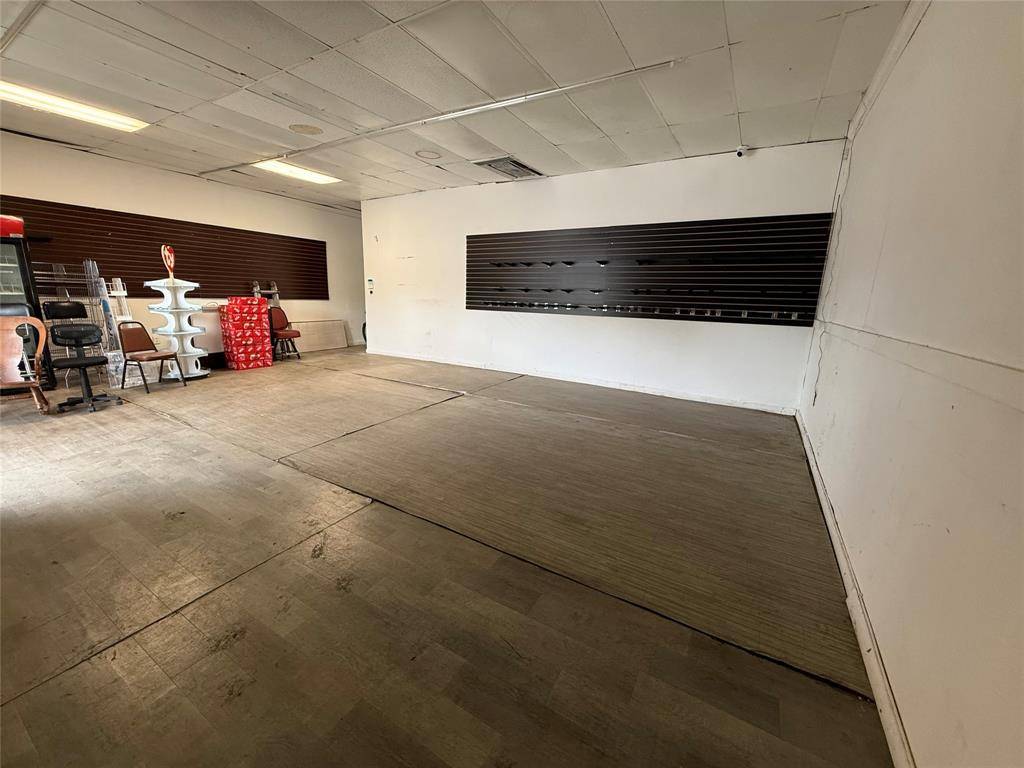 2825 Hemphill Street #200, Fort Worth, TX 76110