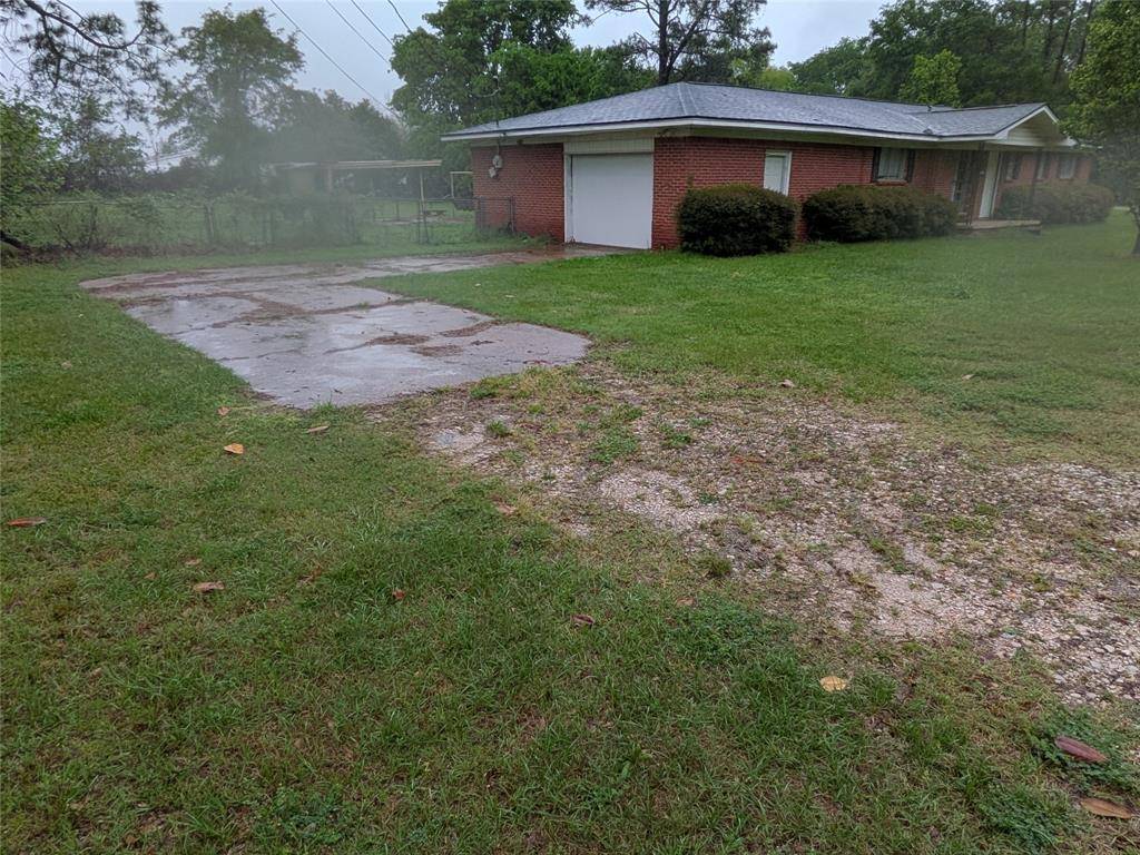 2009 County Road 4619, Athens, TX 75752