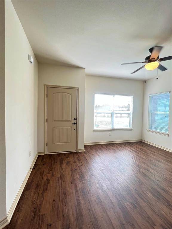 214 Lasso Court, Mabank, TX 75143