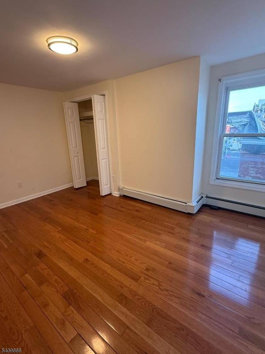 30 Elm St #2, Newark City, NJ 07102