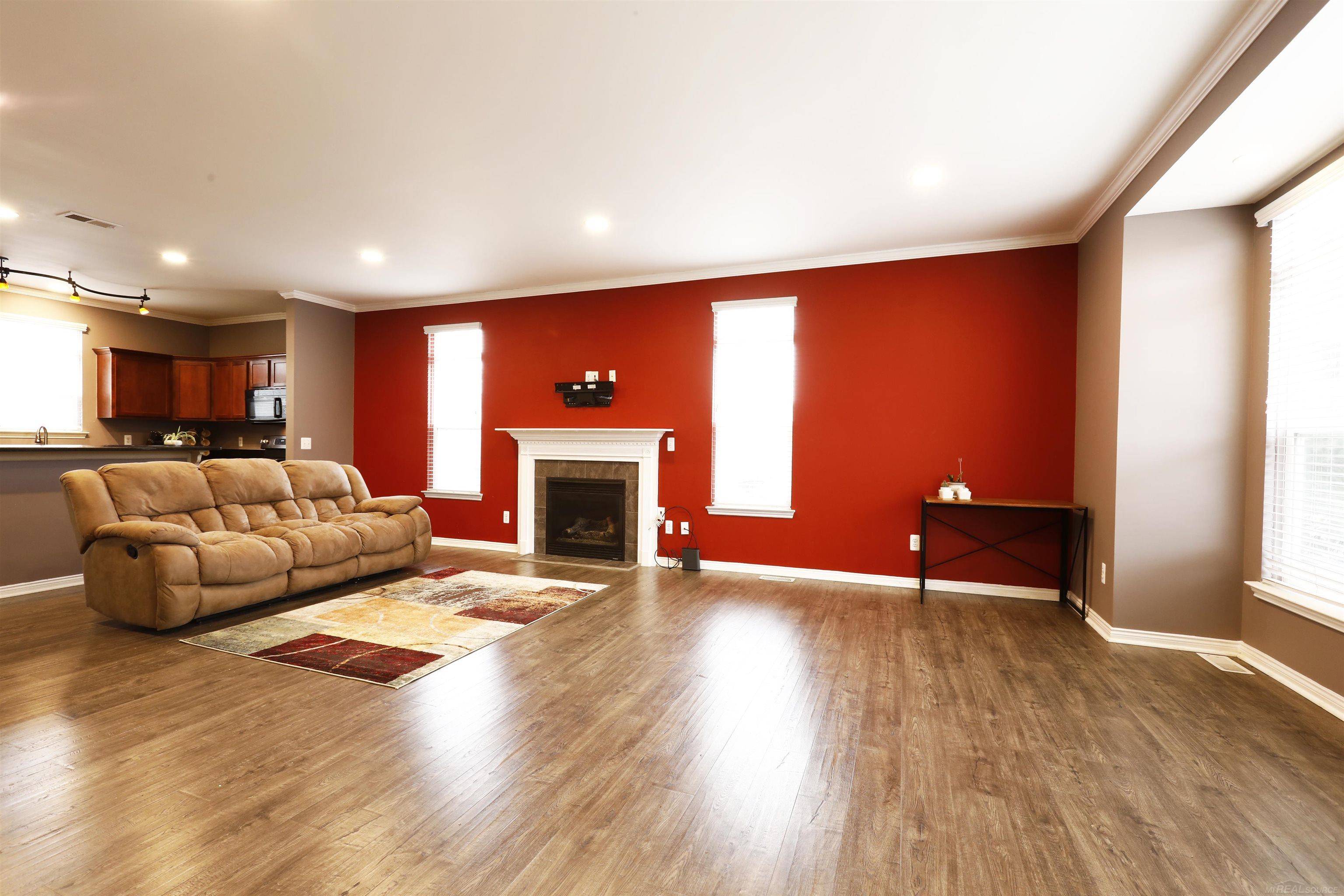 11716 Weingartz East ST, Utica, MI 48315