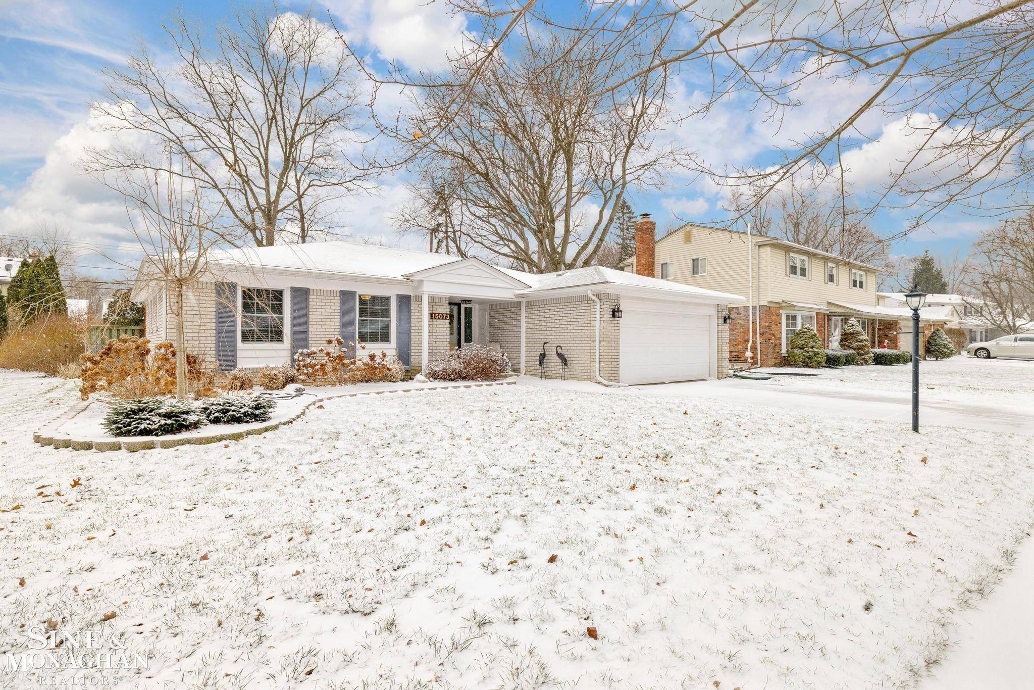 15073 Robinwood DR, Plymouth Twp, MI 48170