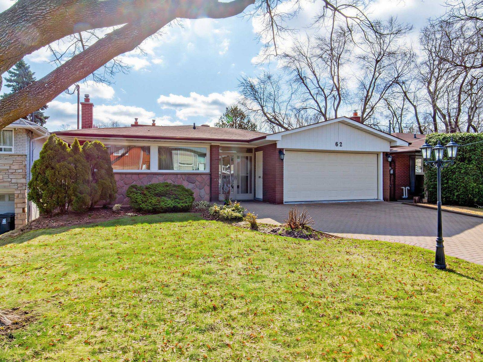 62 Felicity DR #Main, Toronto E09, ON M1H 1E3