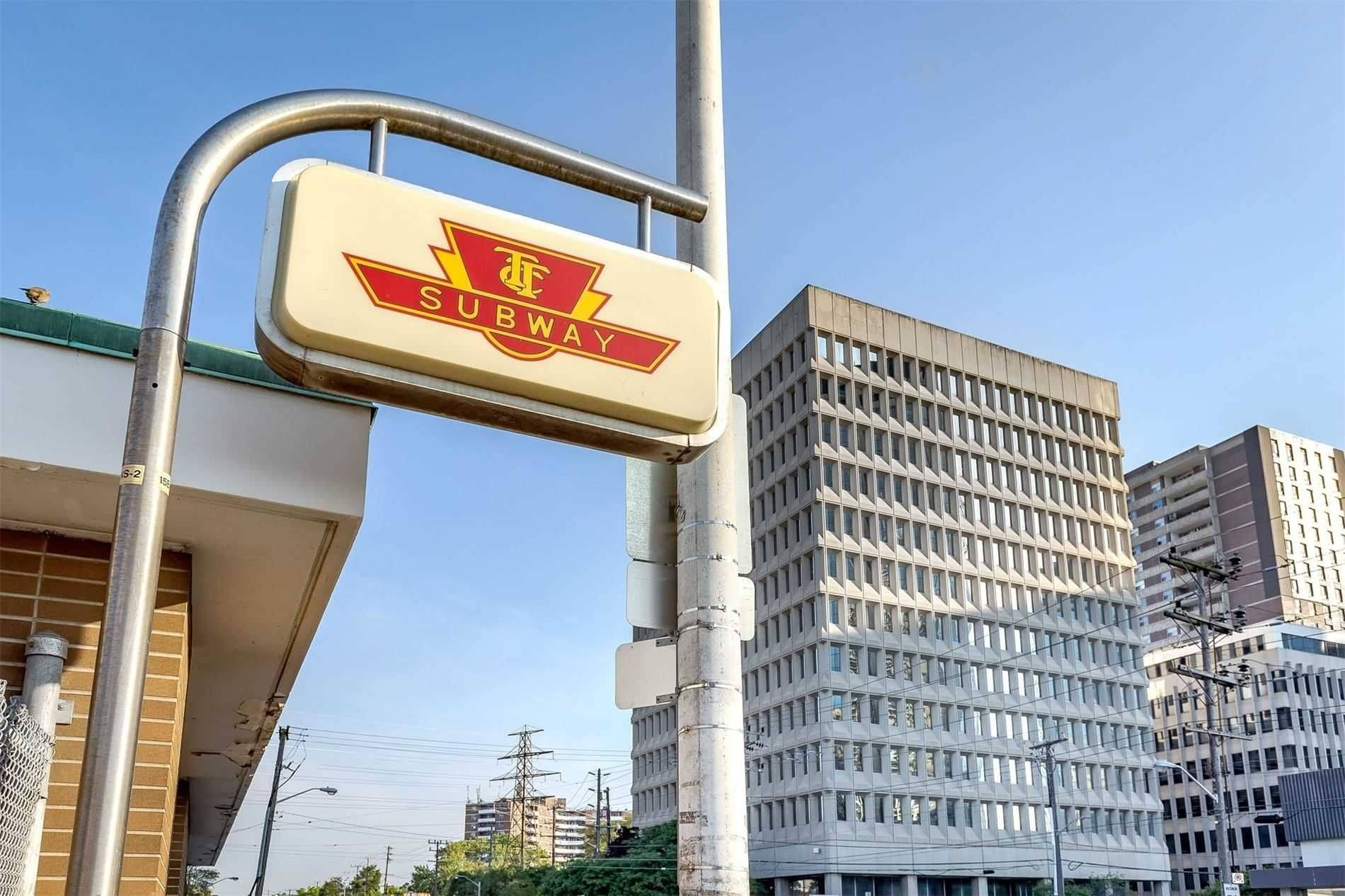 1243 Islington AVE #702, Toronto W08, ON M8X 1Y9